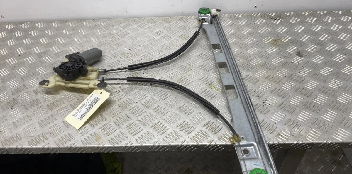 Mecanisme  moteur lève-glace avant droit RENAULT MASTER 3 PHASE 2 occasion