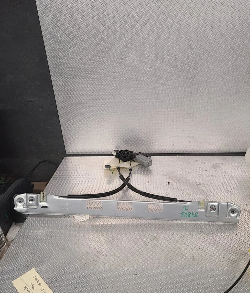 Mecanisme moteur lève-glace avant droit Renault MASTER III Camion plate-forme-Châssis (EV, HV, UV) 2.3 dci 130 rwd (hv0