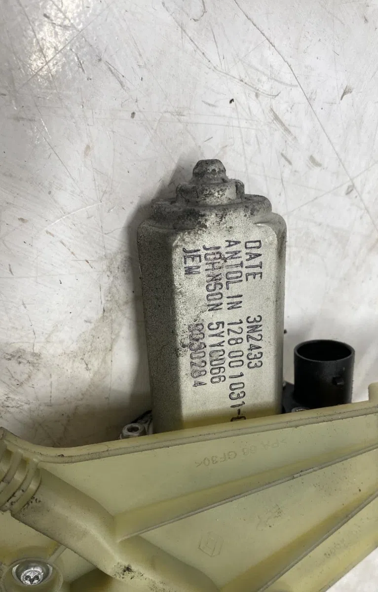 Mecanisme  moteur lève-glace avant droit Renault MASTER III Camionnette (FV) 2.3 dci 100 fwd (fv0a, fv0b, fv0g, fv0k, fv