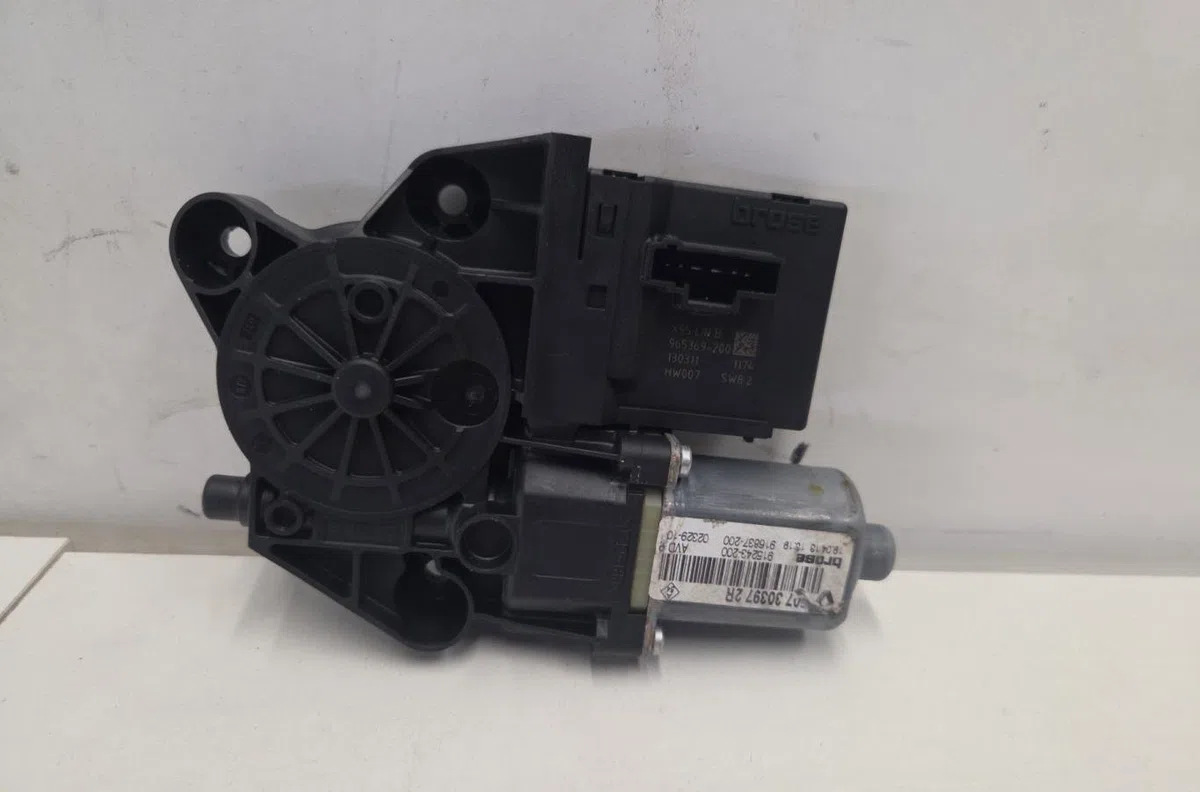 Mecanisme  moteur lève-glace avant droit RENAULT MEGANE 3 PHASE 2 COUPE occasion