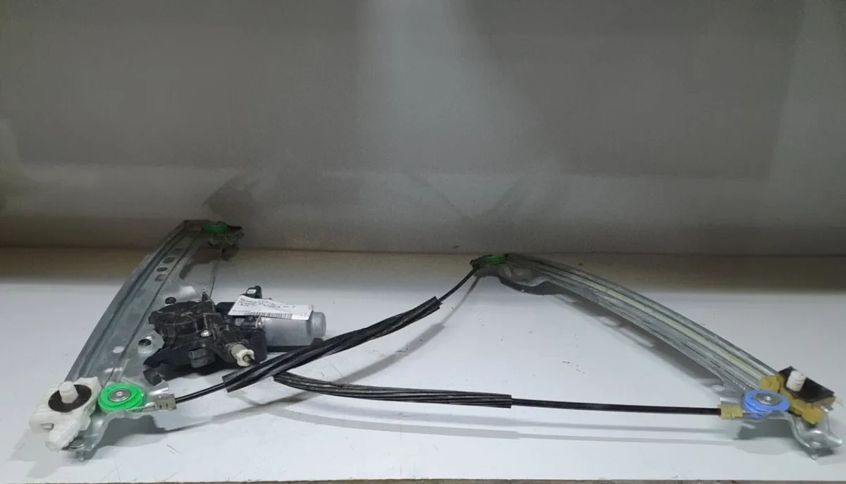 Mecanisme moteur lève-glace avant droit RENAULT MEGANE 4 PHASE 1 occasion