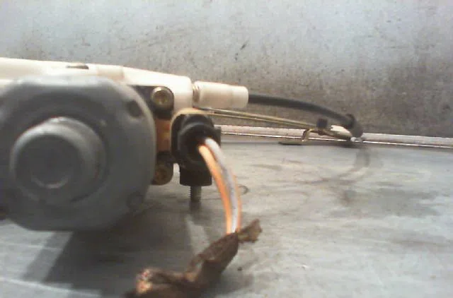 Mecanisme + moteur lève-glace avant droit RENAULT MEGANE I 1997 occasion