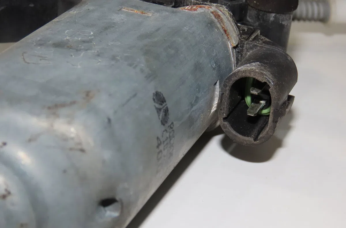 Mecanisme  moteur lève-glace avant droit Renault MEGANE I (BA0-1_) 1.6 e (ba0f, ba0s) (1996-1999) occasion
