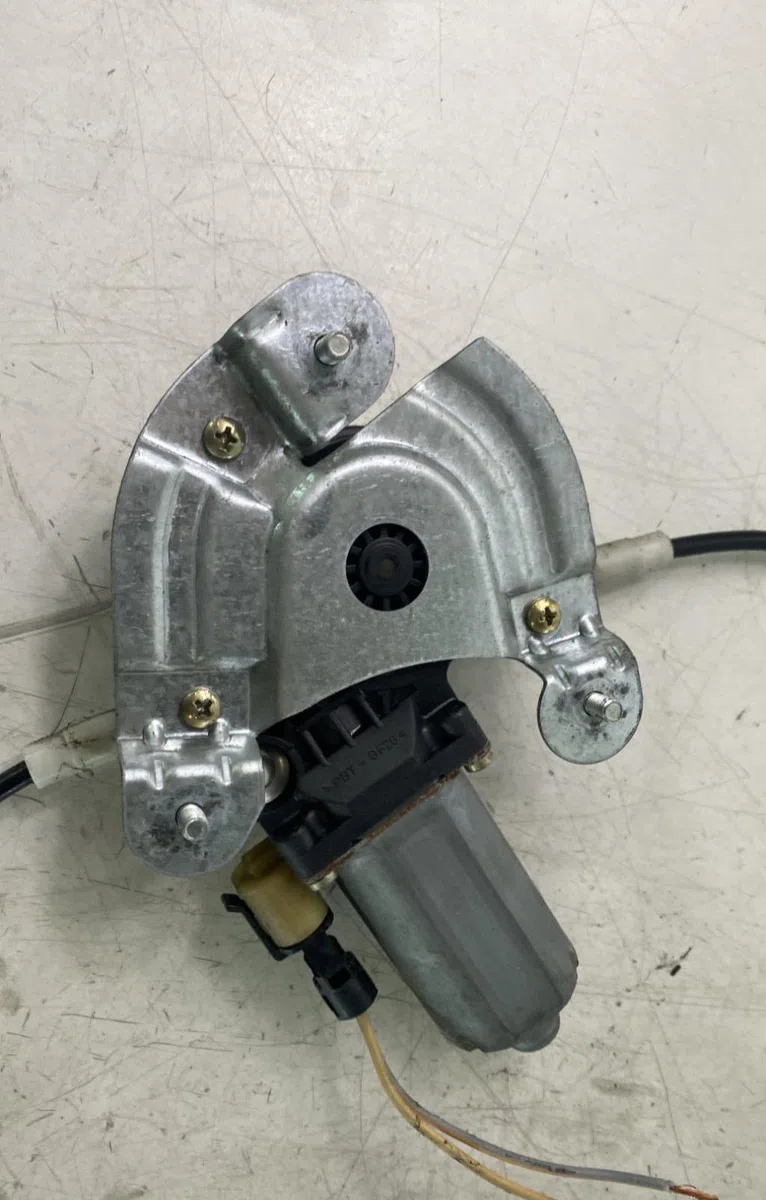 Mecanisme  moteur lève-glace avant droit Renault MEGANE I (BA0-1_) 1.9 dti (ba08, ba0n) (1997-2001) occasion