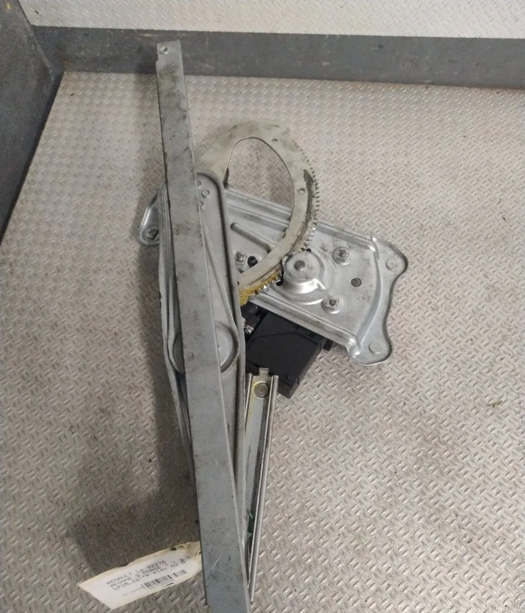 Mecanisme moteur lève-glace avant droit Renault MEGANE III 3-5 portes (BZ0-1_, B3_) 1.9 dci (bz0n, bz0j) (2008) occasio