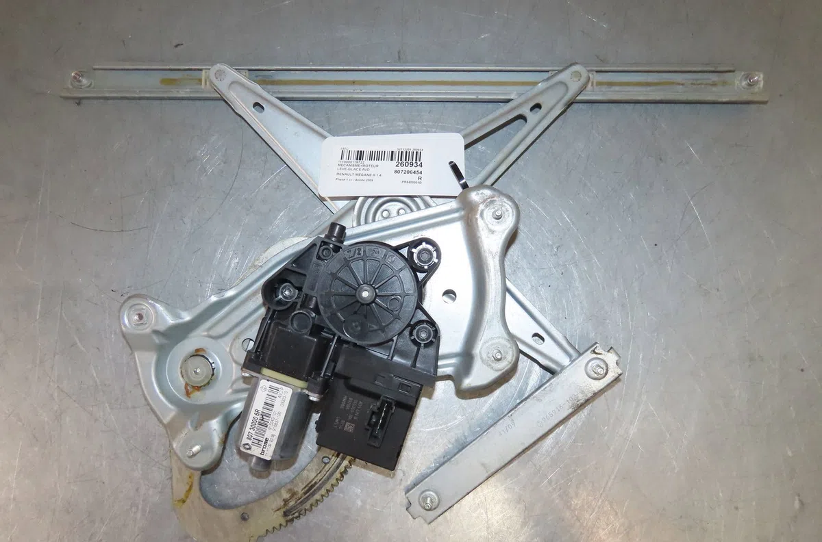 Mecanisme  moteur lève-glace avant droit Renault MEGANE III Coupé (DZ0-1_) 1.4 tce (dz0f, dz1v) (2009) occasion
