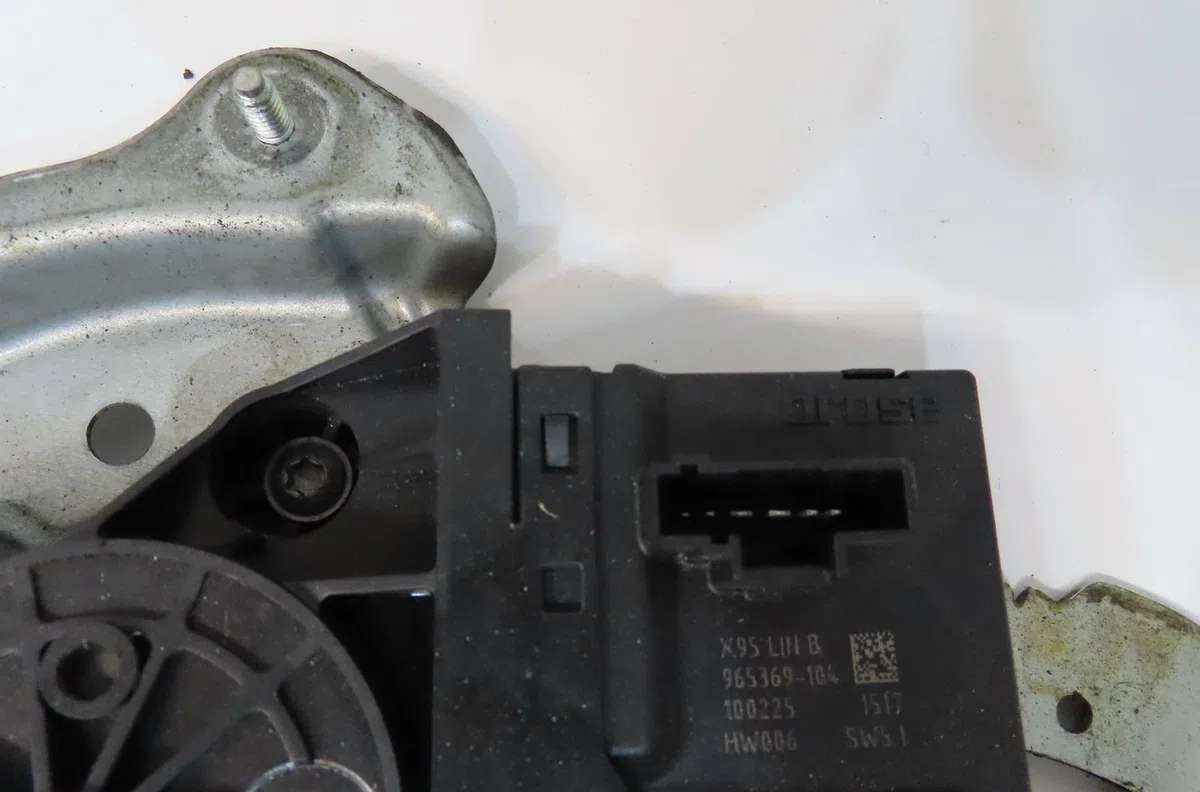 Mecanisme  moteur lève-glace avant droit Renault MEGANE III Coupé (DZ0-1_) 1.5 dci (dz09, dz0d, dz1f, dz1g, dz14, dz29) 