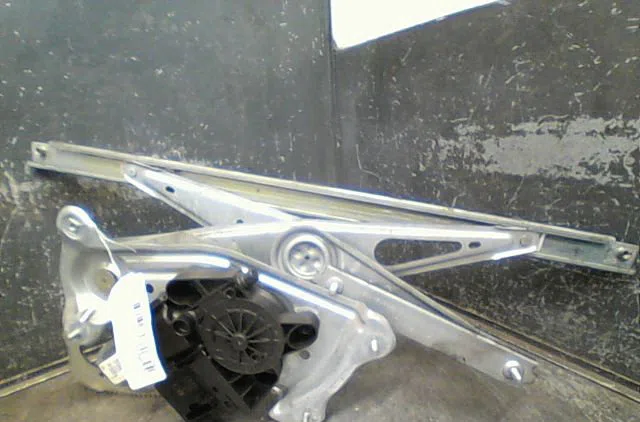 Mecanisme moteur lève-glace avant droit Renault MEGANE III Coupé (DZ0-1_) 1.6 dci (dz00, dz12, dz2a, dz13) (2011-2015)