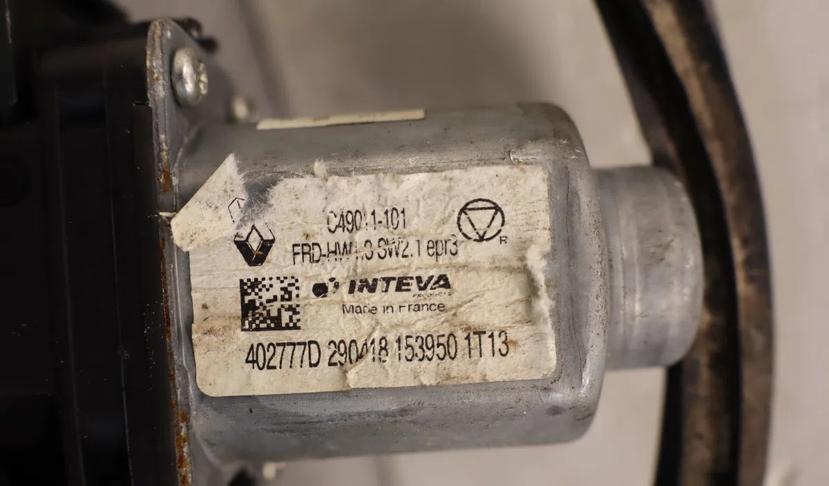Mecanisme  moteur lève-glace avant droit Renault MEGANE IV 3-5 portes (B9A-M-N_) 1.2 tce 100 (b9ms) (2015) occasion