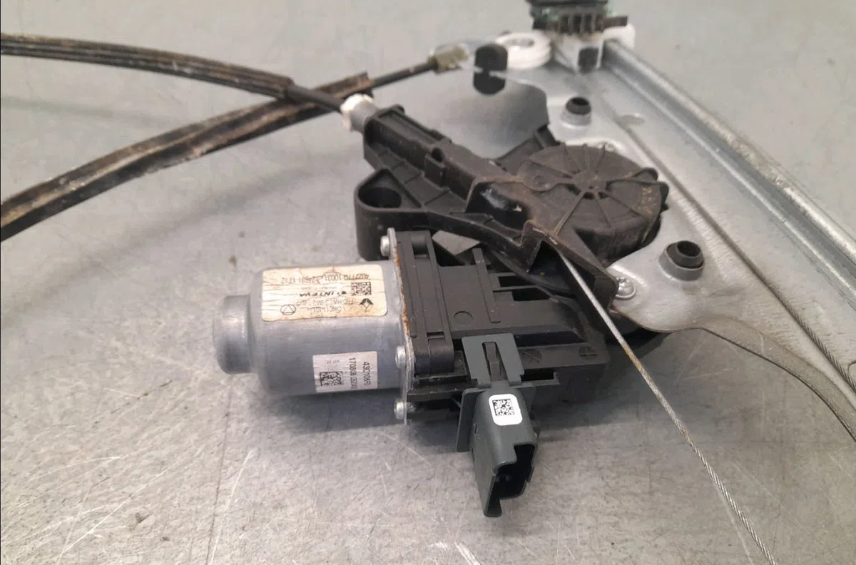 Mecanisme  moteur lève-glace avant droit Renault MEGANE IV Estate (K9A-M-N_) 1.2 tce 130 (k9mr) (2016) occasion
