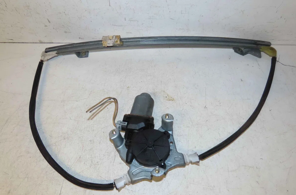 Mecanisme  moteur lève-glace avant droit RENAULT SCENIC  I occasion