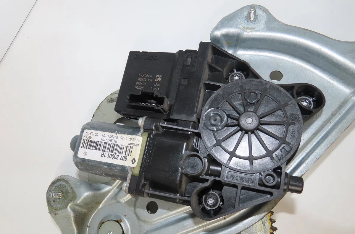Mecanisme  moteur lève-glace avant droit Renault SCÉNIC III (JZ0-1_) 1.9 dci (jz0j, jz1j, jz1k, jz1s) (2009) occasion