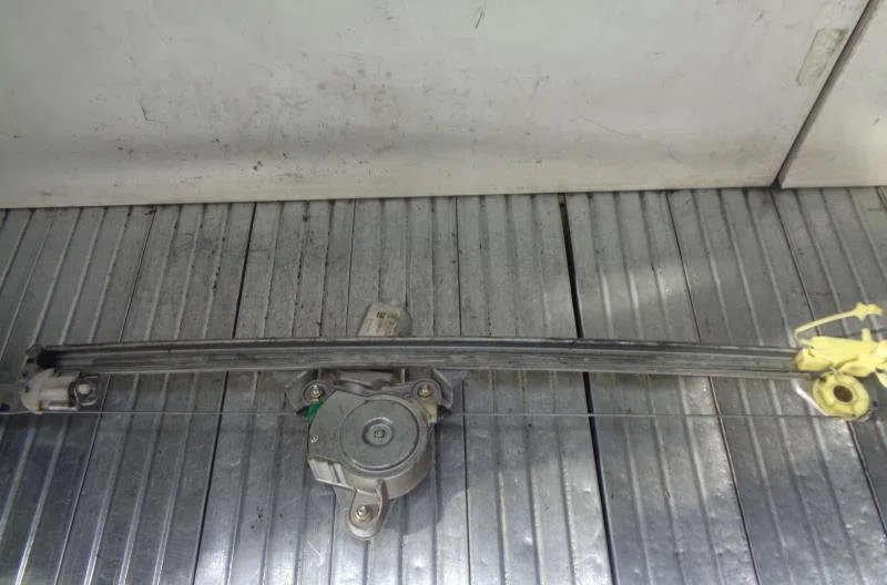 Mecanisme  moteur lève-glace avant droit RENAULT TRAFIC 2 PHASE 1 occasion