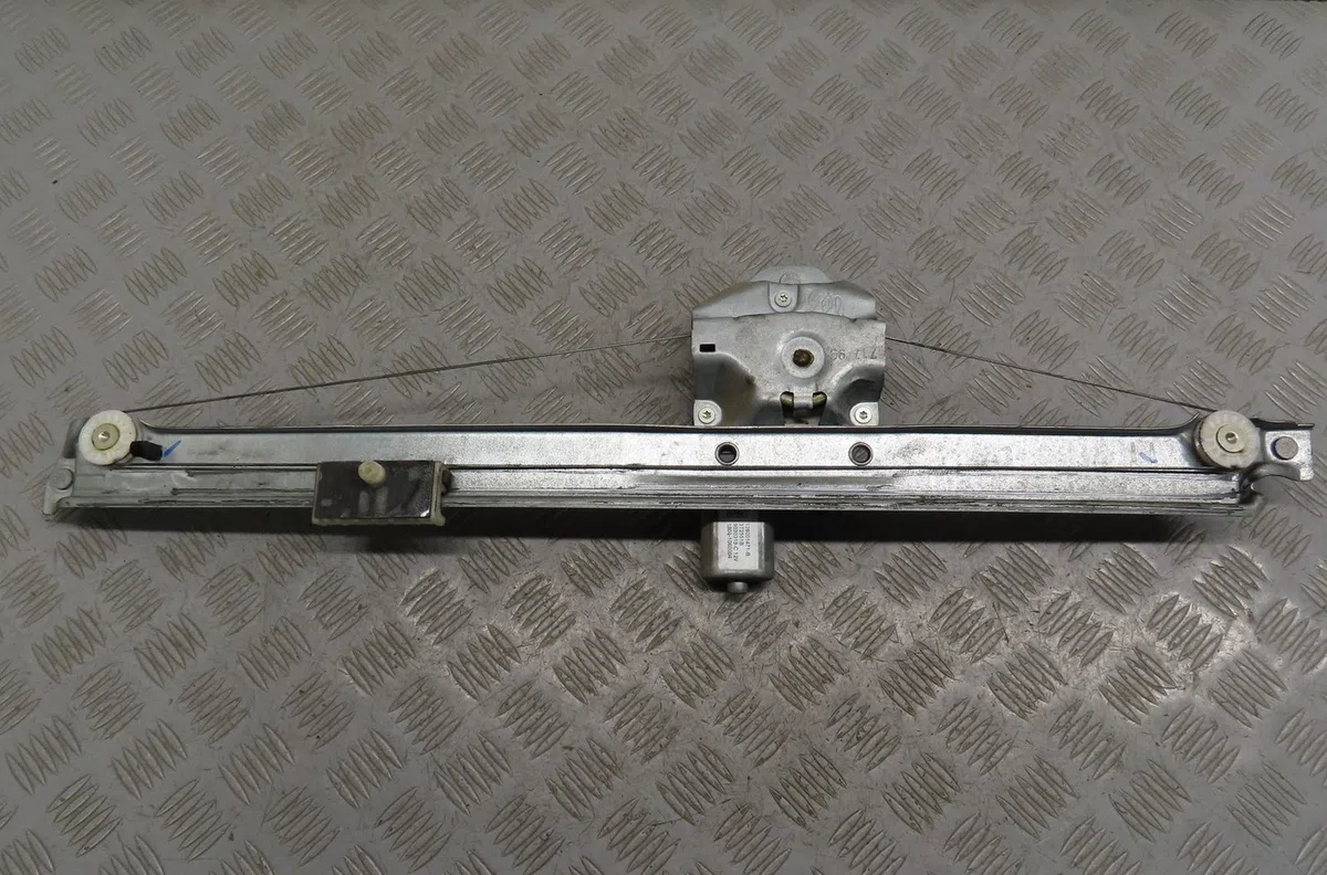 Mecanisme  moteur lève-glace avant droit Renault TRAFIC III Camionnette (FG_) 1.6 dci 120 (fgmk) (2015) occasion