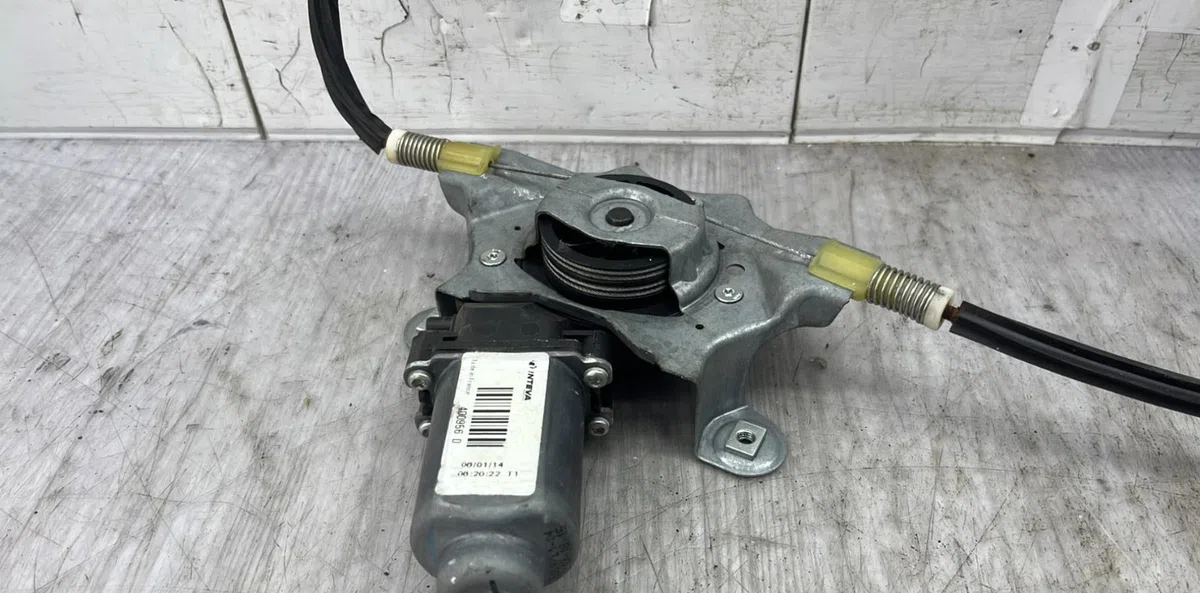 Mecanisme  moteur lève-glace avant droit RENAULT TWINGO 2 PHASE 2 occasion