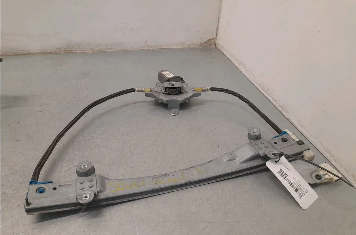 Mecanisme  moteur lève-glace avant droit Renault TWINGO II (CN0_) 1.5 dci (cn0u) (2008-2014) 3 portes occasion