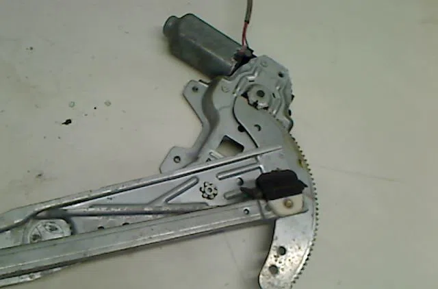 Mecanisme  moteur lève-glace avant droit ROVER 45 occasion