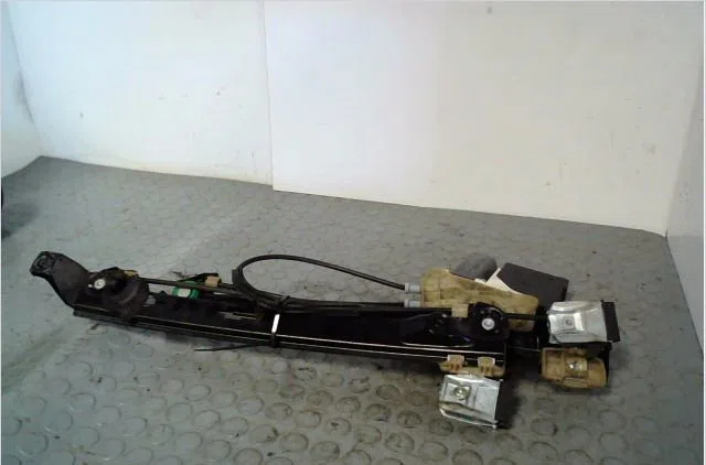 Mecanisme moteur lève-glace avant droit Seat LEON (1P1) 1.9 tdi (2005-2010) 5 portes occasion