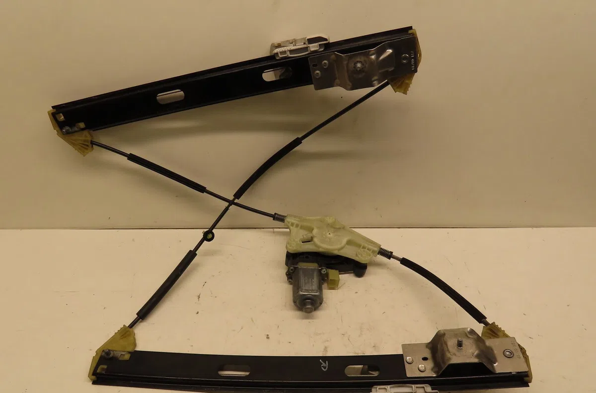 Mecanisme moteur lève-glace avant droit Seat LEON ST (5F8) 1.5 tsi (2018-2020) occasion