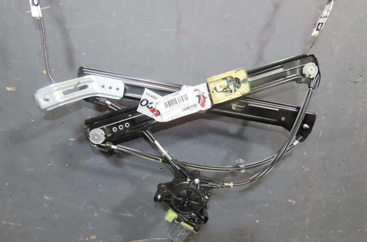 Mecanisme  moteur lève-glace avant droit Skoda KAROQ (NU7, ND7) 1.0 tsi (2017) occasion