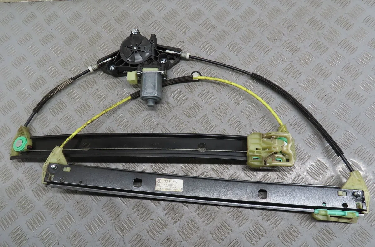 Mecanisme moteur lève-glace avant droit Skoda OCTAVIA III Combi (5E5, 5E6) 2.0 tdi rs (2013-2020) occasion