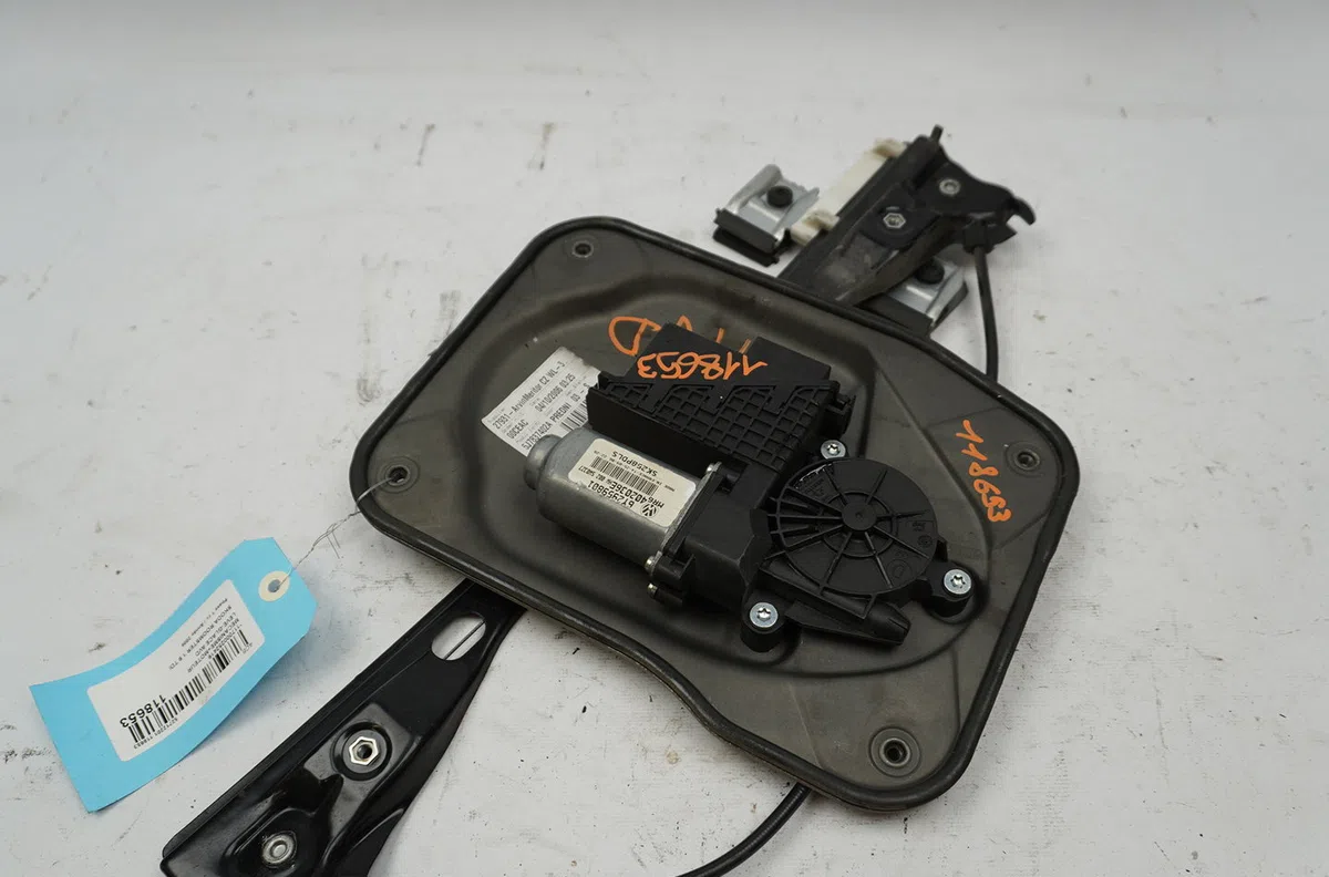 Mecanisme  moteur lève-glace avant droit Skoda ROOMSTER (5J7) 1.9 tdi (2006-2010) 5 portes occasion
