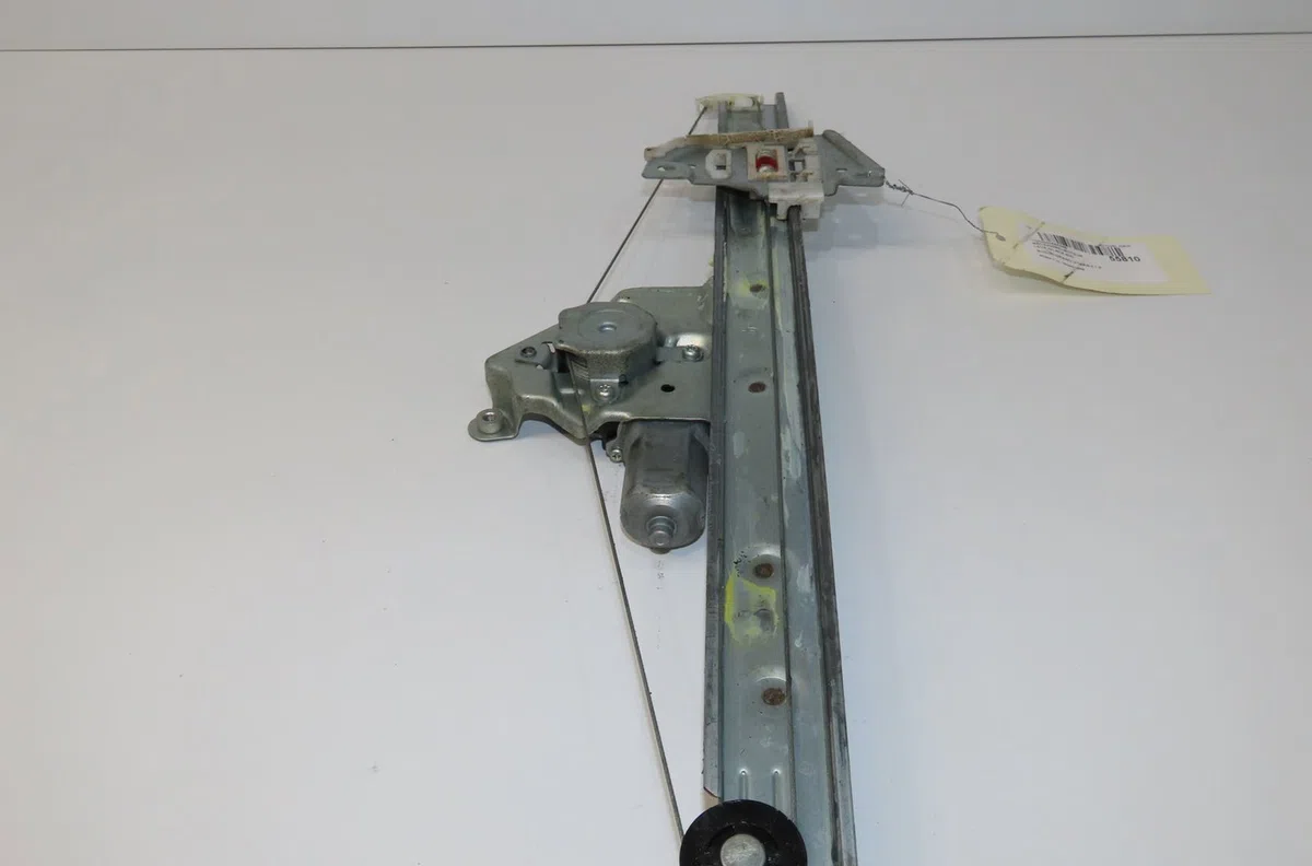Mecanisme  moteur lève-glace avant droit Suzuki GRAND VITARA II (JT, TE, TD) 1.9 ddis traction intégrale (jt419, td44, j