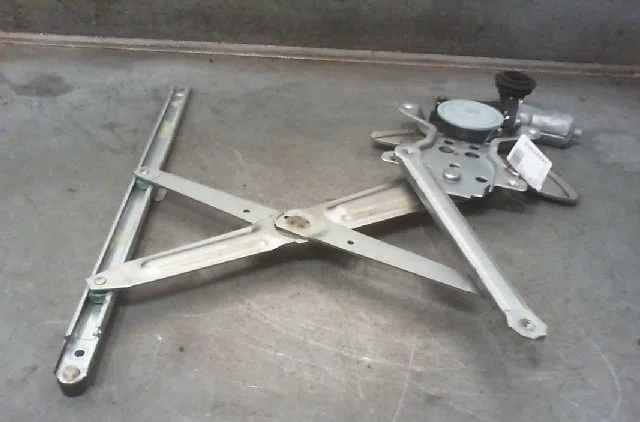 Mecanisme moteur lève-glace avant droit Suzuki SWIFT III (MZ, EZ) 1.3 (rs 413) (2005) occasion