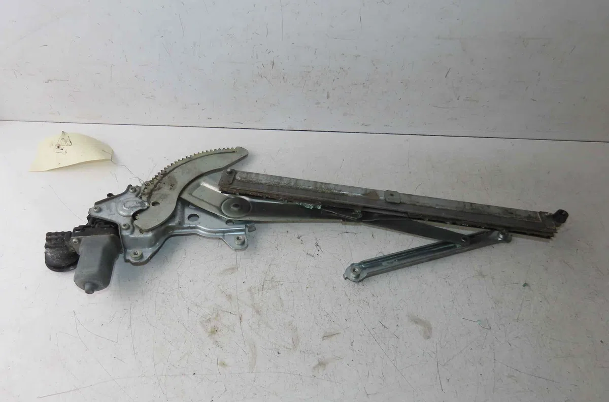 Mecanisme  moteur lève-glace avant droit SUZUKI SWIFT III occasion
