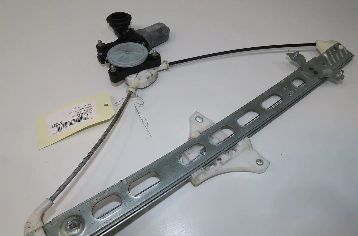 Mecanisme moteur lève-glace avant droit Suzuki SWIFT IV (FZ, NZ) 1.3 ddis (azg 413d) (2010) 3 portes occasion
