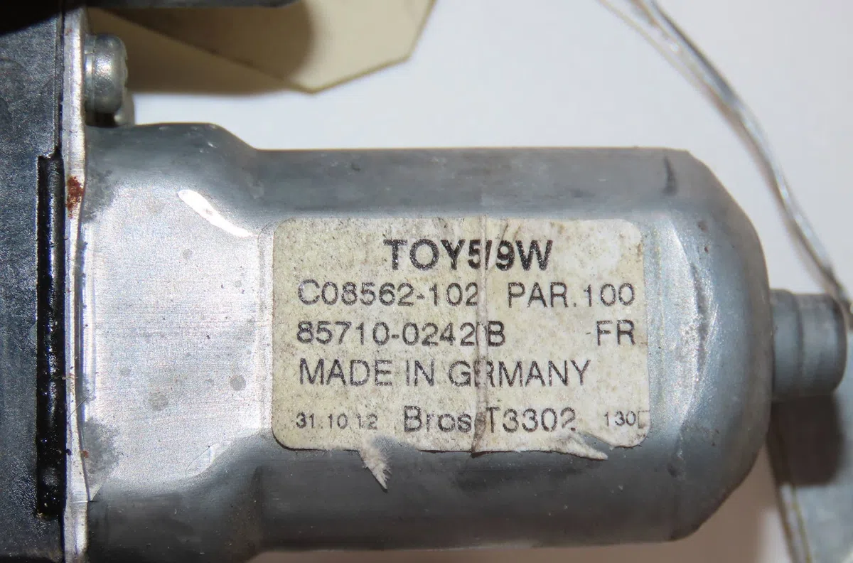 Mecanisme  moteur lève-glace avant droit Toyota AURIS (_E18_) 1.8 hybrid (zwe186_) (2012-2018) occasion