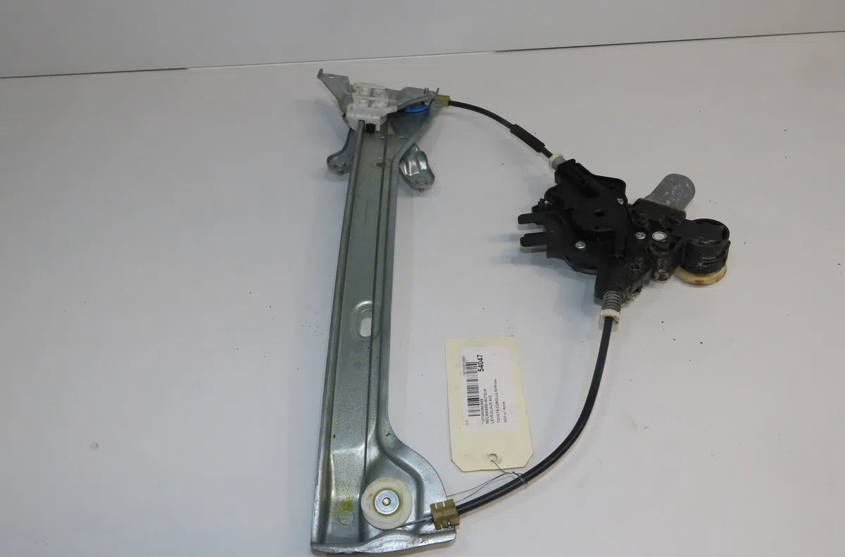 Mecanisme  moteur lève-glace avant droit Toyota COROLLA 3-5 portes (_E21_) 1.8 hybrid (zwe211) (2018) 5 portes occasion
