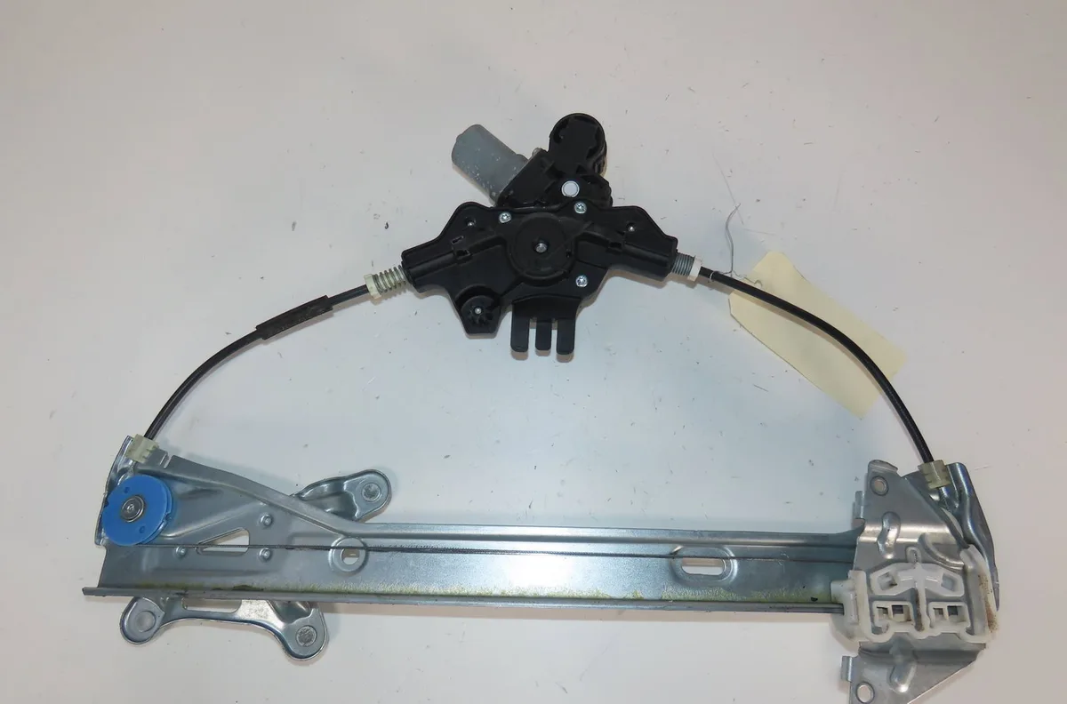 Mecanisme moteur lève-glace avant droit Toyota COROLLA Break (_E21_) 2.0 hybrid (mzeh12) (2019) 5 portes occasion