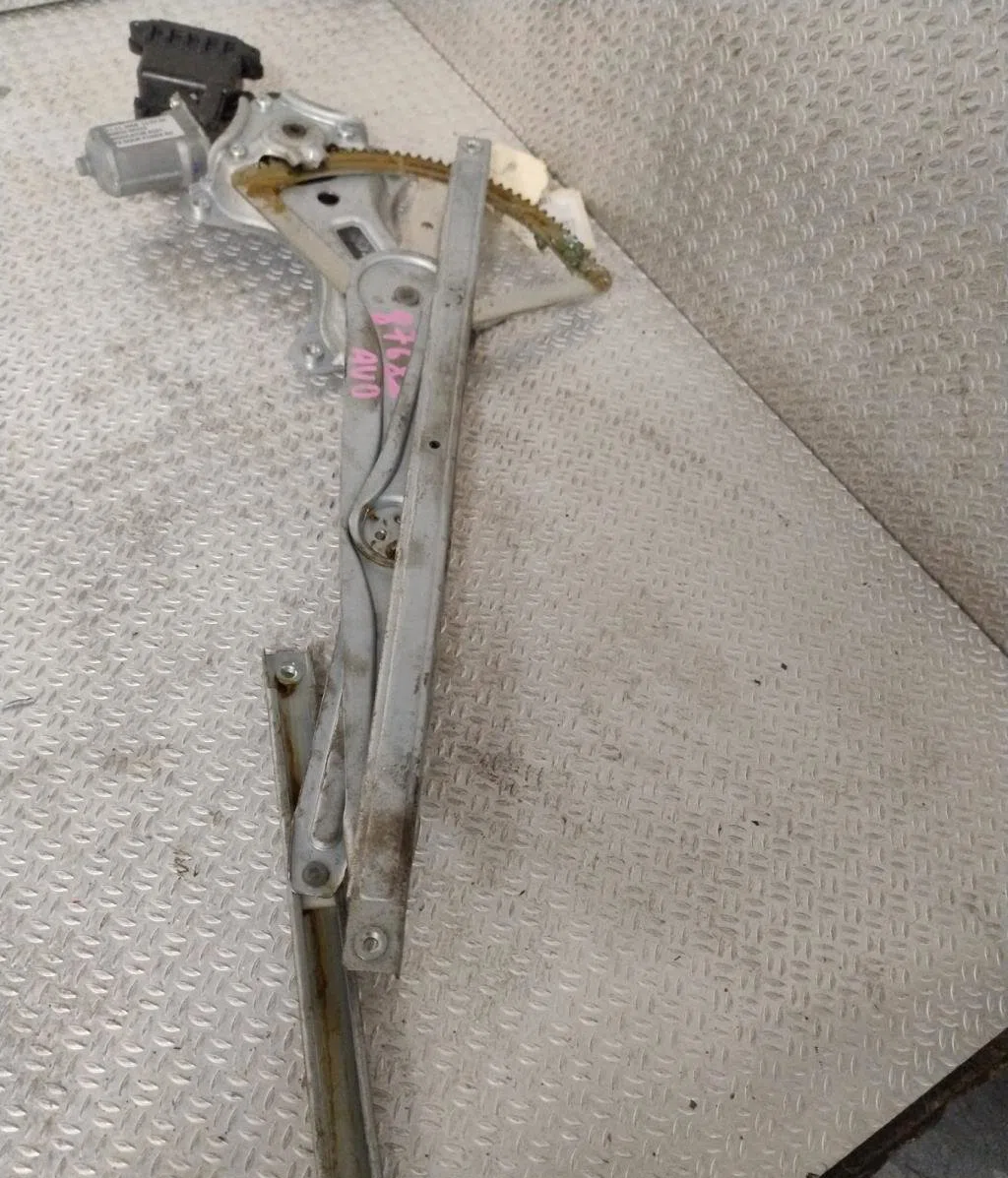 Mecanisme moteur lève-glace avant droit Toyota COROLLA Verso (ZER_, ZZE12_, R1_) 2.2 d-4d (aur10_) (2005-2009) 5 portes