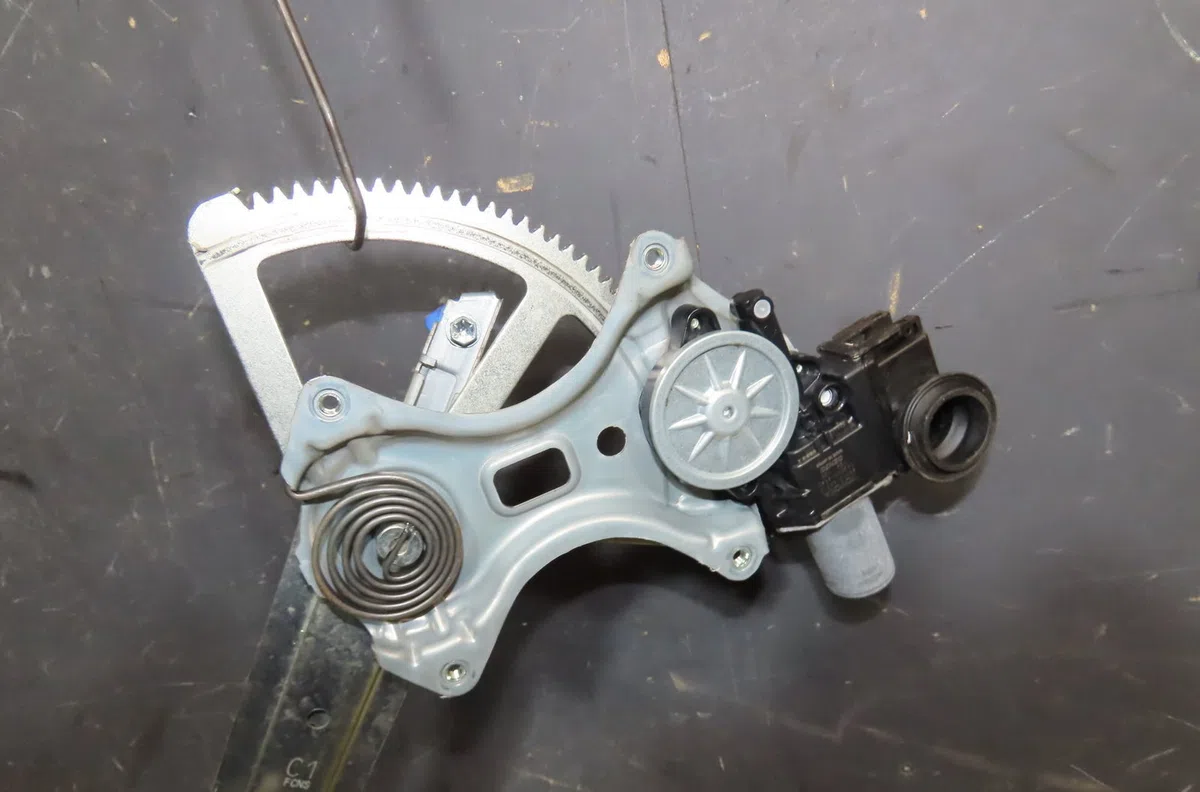 Mecanisme  moteur lève-glace avant droit Toyota LAND CRUISER PRADO (_J15_) 2.8 d-4d (gdj150_, gdj155_, gdj150) (2015) 3 