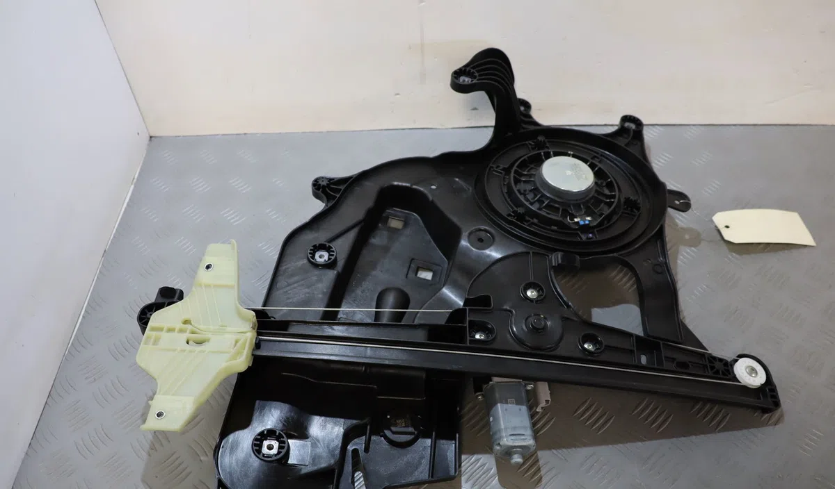 Mecanisme  moteur lève-glace avant droit Toyota PROACE CITY VERSO Monospace 1.2 vvt-i 110 (bkynn) (2019) occasion