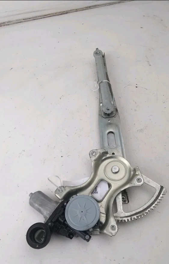 Mecanisme  moteur lève-glace avant droit Toyota RAV 4 III (_A3_) 2.2 d 4wd (ala30_) (2006-2012) occasion