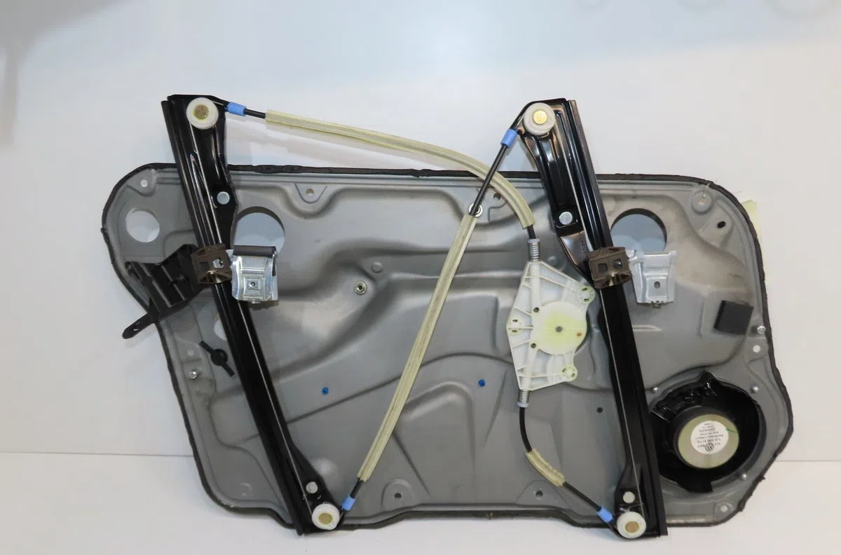 Mecanisme  moteur lève-glace avant droit Volkswagen BORA I (1J2) 1.9 tdi (1998-2005) occasion