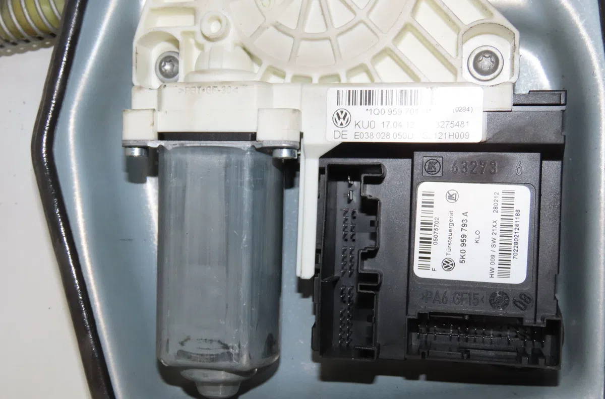 Mecanisme  moteur lève-glace avant droit Volkswagen EOS (1F7, 1F8) 2.0 tdi 16v (2008-2015) occasion