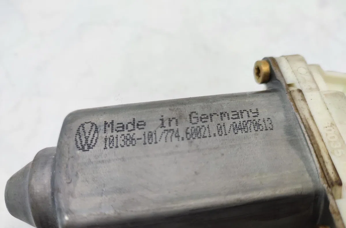 Mecanisme  moteur lève-glace avant droit VOLKSWAGEN GOLF 4 occasion