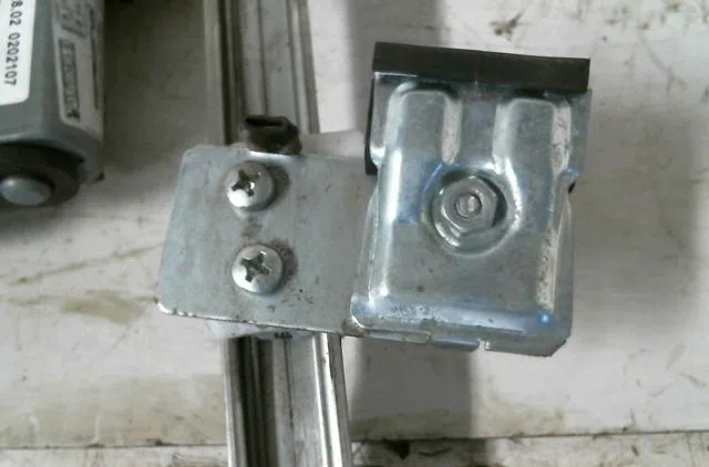 Mecanisme  moteur lève-glace avant droit Volkswagen GOLF III (1H1) 1.9 tdi (1993-1997) occasion