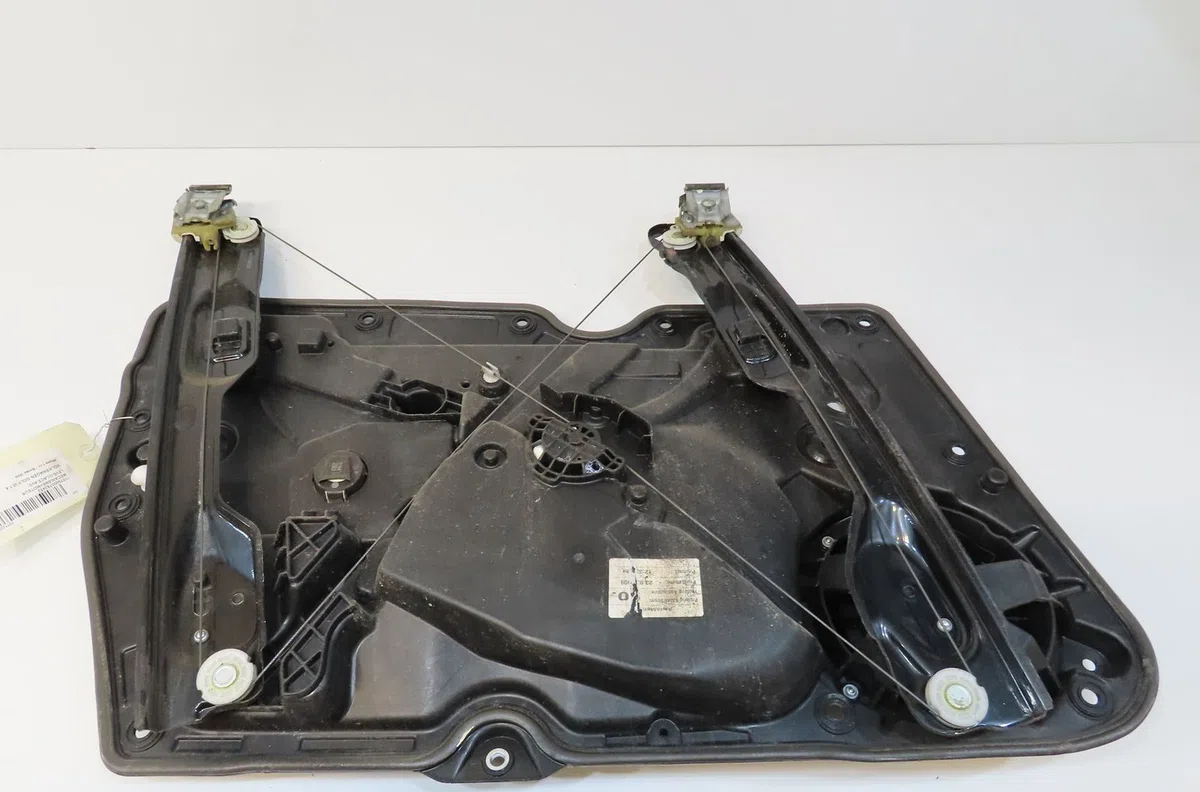 Mecanisme  moteur lève-glace avant droit Volkswagen GOLF VI (5K1) 1.4 tsi (2008-2012) 5 portes occasion