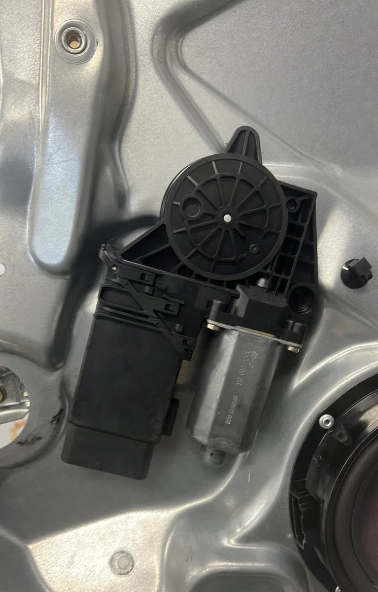 Mecanisme  moteur lève-glace avant droit VOLKSWAGEN PASSAT 4 PHASE 2 occasion