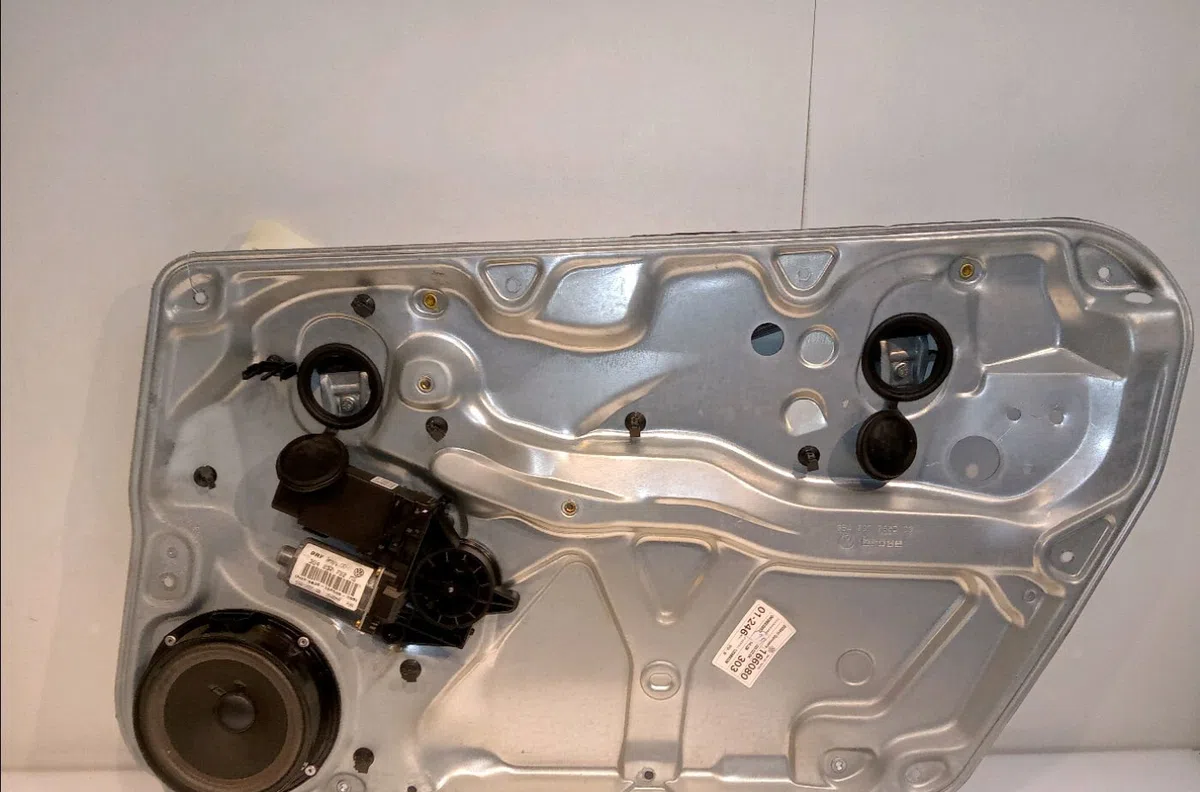 Mecanisme moteur lève-glace avant droit Volkswagen PASSAT B5.5 (3B3) 1.9 tdi (2000-2005) occasion