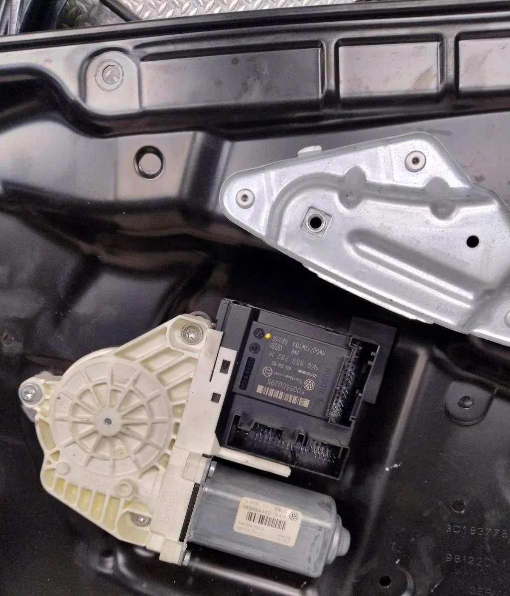 Mecanisme  moteur lève-glace avant droit Volkswagen PASSAT B6 Variant (3C5) 1.9 tdi (2005-2010) occasion