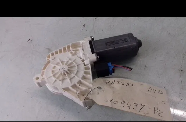 Mecanisme moteur lève-glace avant droit Volkswagen PASSAT B8 (3G2, CB2) 1.6 tdi (2014) occasion