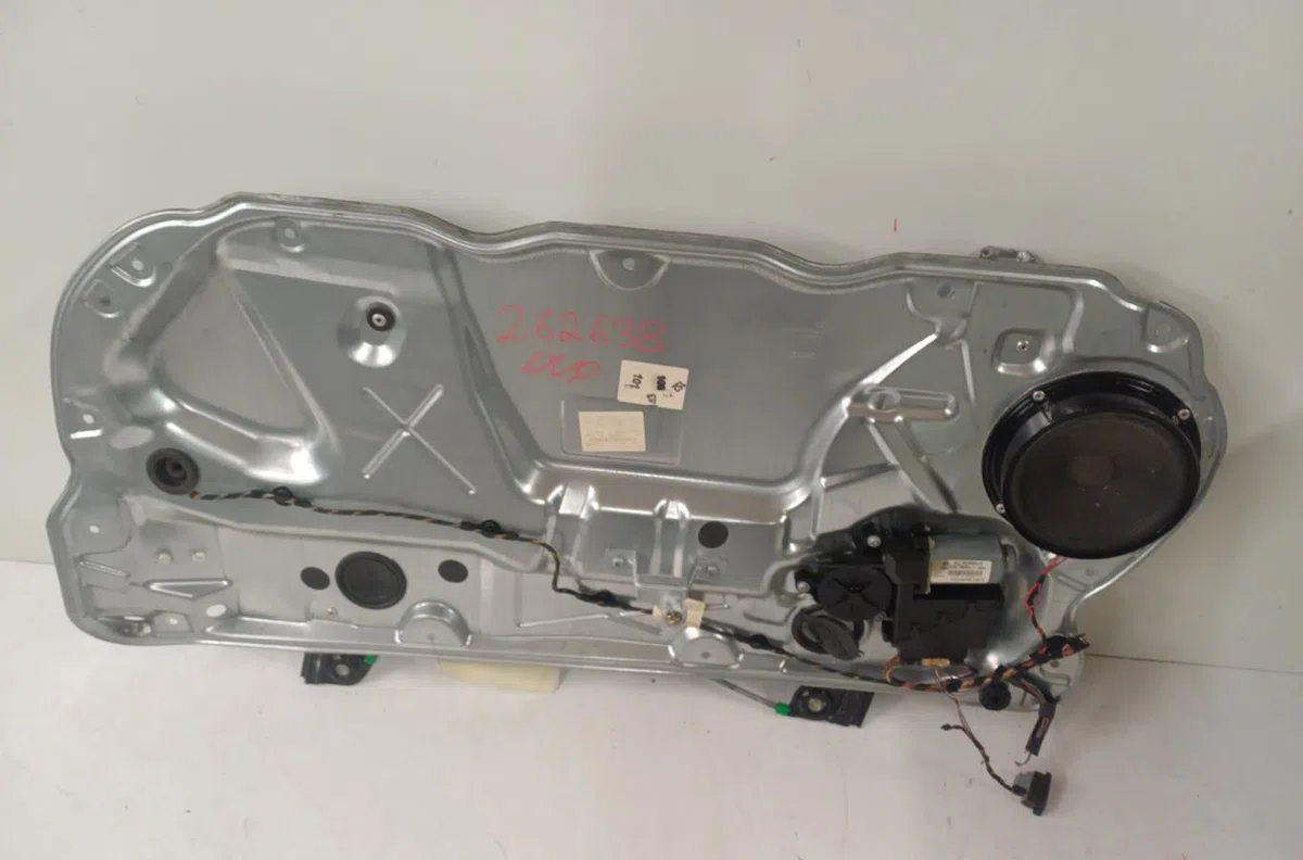 Mecanisme  moteur lève-glace avant droit VOLKSWAGEN POLO 4 PHASE 1 occasion