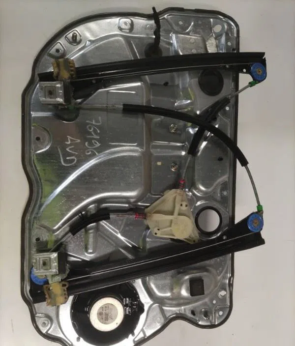 Mecanisme  moteur lève-glace avant droit VOLKSWAGEN POLO 4 PHASE 2 occasion