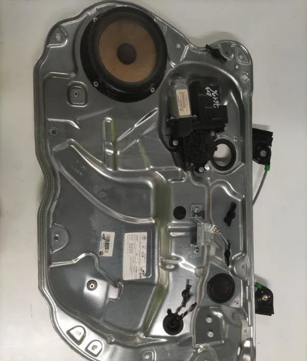 Mecanisme  moteur lève-glace avant droit VOLKSWAGEN POLO 4 PHASE 2 occasion