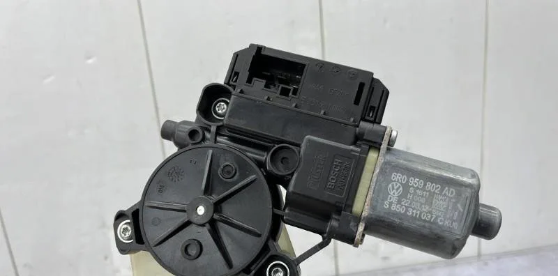 Mecanisme moteur lève-glace avant droit VOLKSWAGEN POLO 5 PHASE 1 occasion